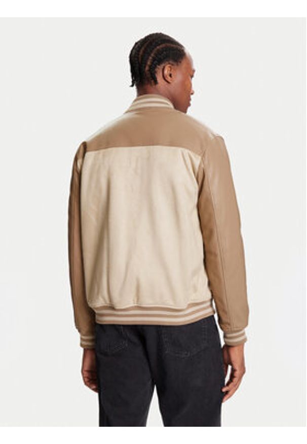 Guess Kurtka bomber M5BL2B K1062 Beżowy Regular Fit. Kolor: beżowy. Materiał: syntetyk
