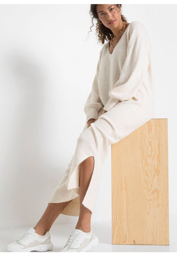 bonprix - Sukienka dzianinowa oversize. Kolor: beżowy. Materiał: dzianina. Typ sukienki: oversize. Długość: maxi