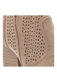 Beżowe Botki S.Barski Modne Kowbojki Damskie. Okazja: na co dzień. Kolor: beżowy. Szerokość cholewki: normalna. Wzór: ażurowy. Materiał: materiał. Sezon: wiosna, jesień. Obcas: na obcasie. Styl: casual, elegancki. Wysokość obcasa: średni #6