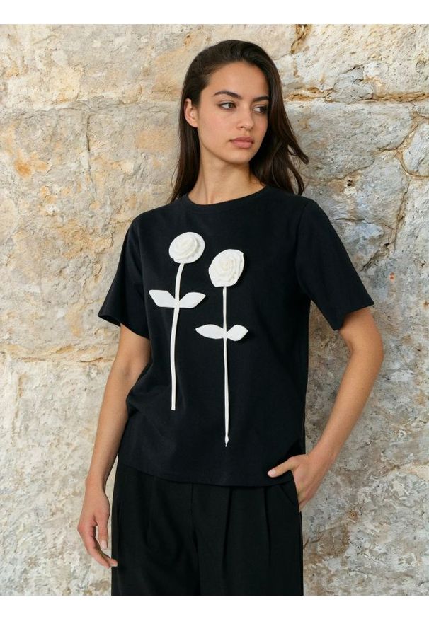 Sinsay - Bawełniana koszulka z aplikacją 3D - czarny. Kolor: czarny. Materiał: bawełna. Wzór: aplikacja