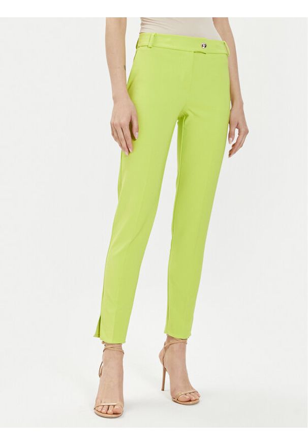 Rinascimento Spodnie materiałowe CFC0118281003 Zielony Regular Fit. Kolor: zielony. Materiał: syntetyk