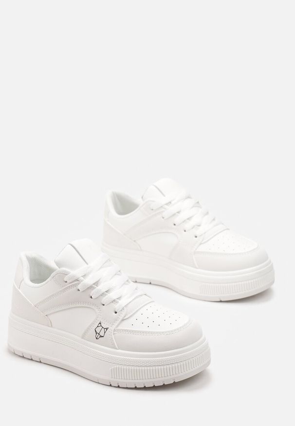 Renee - Białe Sneakersy przed Kostkę na Platformie Alsoma. Wysokość cholewki: przed kostkę. Kolor: biały. Obcas: na platformie