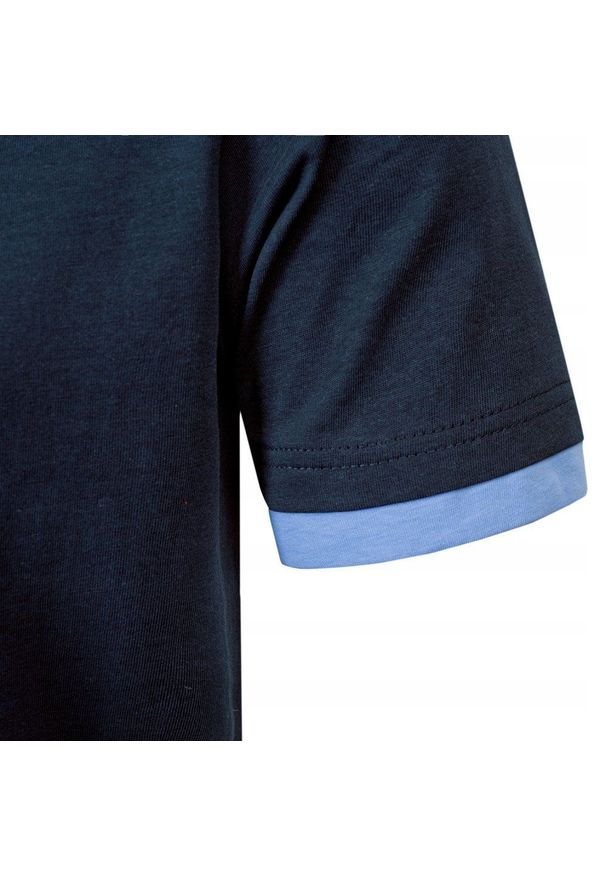 T-Shirt (Koszulka) Męska - Pako Jeans - Kolor Granatowy, Napisy. Okazja: na co dzień. Kolor: niebieski. Materiał: bawełna. Wzór: nadruk. Styl: casual