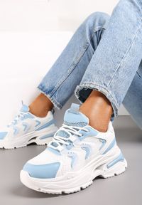 Renee - Biało-Niebieskie Sneakersy na Grubej Podeszwie z Metalicznymi Wstawkami Seta. Okazja: na co dzień. Kolor: niebieski #1