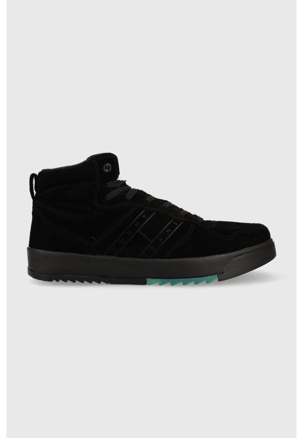 Tommy Jeans sneakersy zamszowe Suede Basket Midcut kolor czarny. Nosek buta: okrągły. Zapięcie: sznurówki. Kolor: czarny. Materiał: zamsz. Szerokość cholewki: normalna