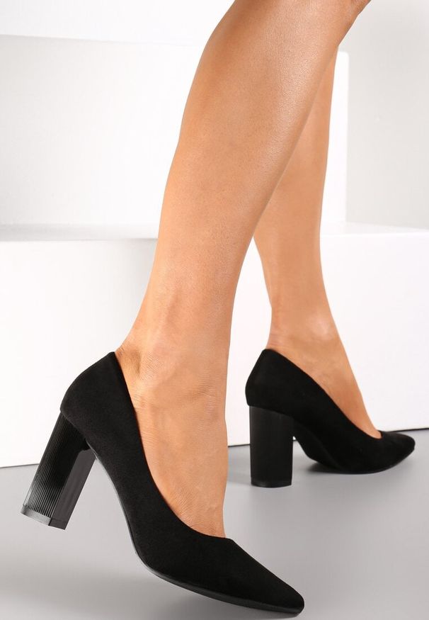 Born2be - Czarne Czółenka na Wysokim Słupku ze Skórzaną Wkładką Nisho. Nosek buta: szpiczasty. Zapięcie: bez zapięcia. Kolor: czarny. Materiał: skóra. Obcas: na słupku. Styl: elegancki