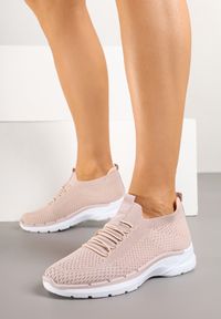 Born2be - Różowe Buty Sportowe Sneakersy z Elastyczną Cholewką Tataliona. Okazja: na co dzień. Zapięcie: bez zapięcia. Kolor: różowy. Szerokość cholewki: normalna