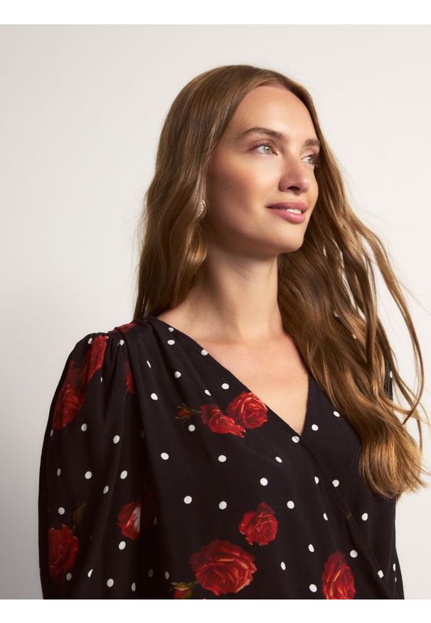 Reserved - Wzorzysta bluzka z wiskozy - czarny. Kolor: czarny. Materiał: wiskoza