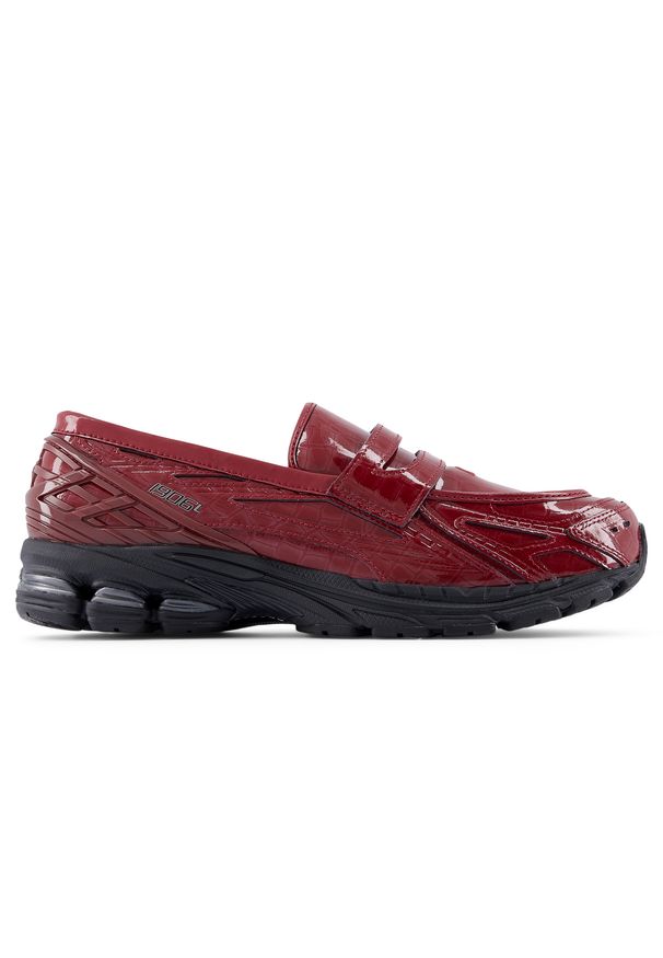 Buty unisex New Balance U1906LCS – bordowe. Kolor: czerwony. Materiał: skóra, syntetyk, materiał. Szerokość cholewki: normalna. Sport: turystyka piesza