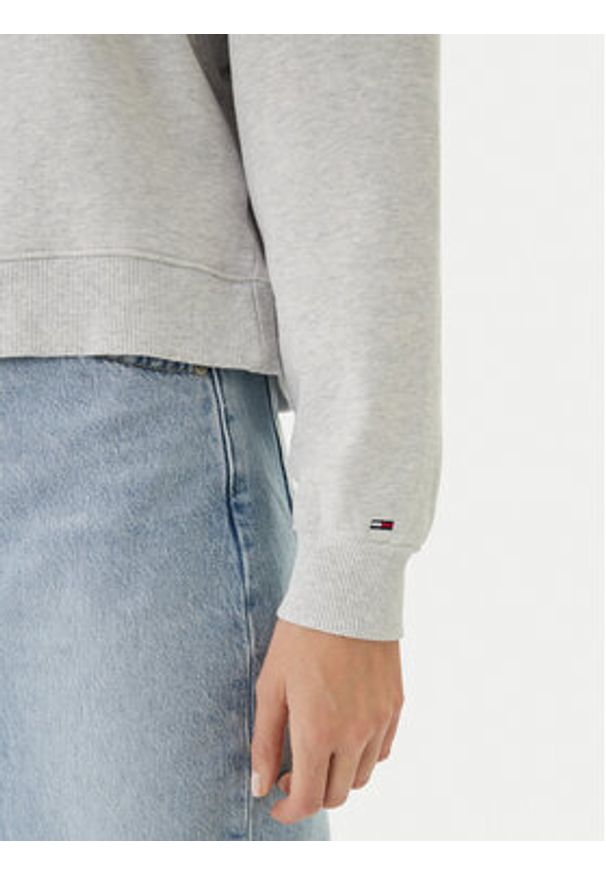 Tommy Jeans Bluza Varsity Crew DW0DW22365 Szary Regular Fit. Kolor: szary. Materiał: bawełna