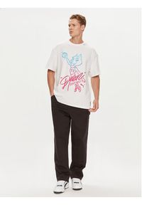 Puma T-Shirt Dylan s Gift Shop 625269 Biały Regular Fit. Kolor: biały. Materiał: bawełna