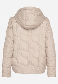 Born2be - Beżowa Przejściowa Kurtka z Oryginalnym Pikowaniem i Kapturem Aruvitte. Okazja: na co dzień, na spacer. Kolor: beżowy. Materiał: jeans, poliester. Styl: casual