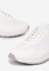 Born2be - Białe Sneakersy na Piankowej Podeszwie Dejana. Kolor: biały
