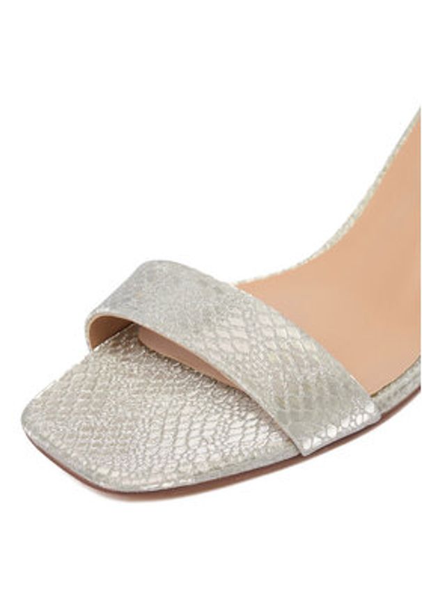 DeeZee Sandały CEO-HJY0223010-1 Srebrny. Kolor: srebrny. Materiał: materiał