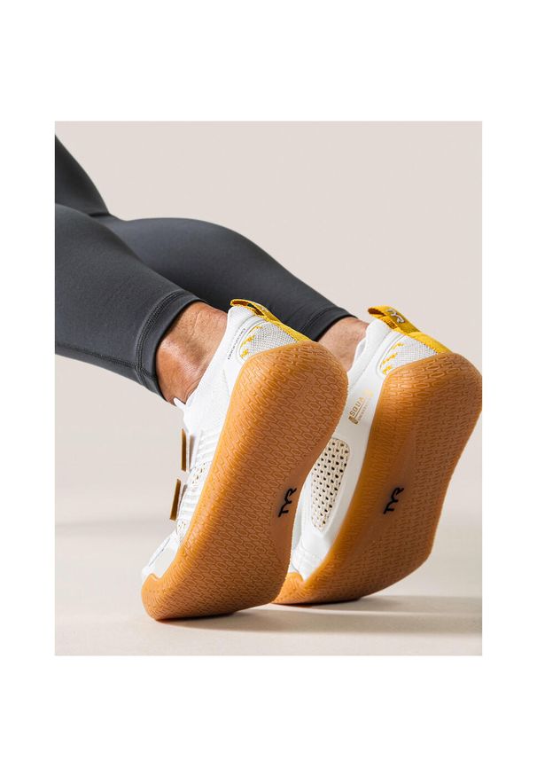 Buty treningowe TYR DZ-1 BF STABSTRAP. Kolor: biały