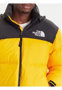 The North Face Kurtka puchowa 1996 Retro Nuptse NF0A3C8D Żółty Loose Fit. Kolor: żółty. Materiał: syntetyk. Styl: retro #6