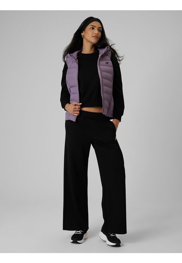 4f - 4F Bezrękawnik z wypełnieniem syntetycznym damski - fioletowy XXL. Kolor: fioletowy. Materiał: syntetyk. Długość rękawa: bez rękawów. Wzór: gładki