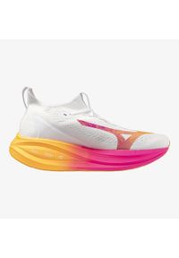 Buty do biegania Mizuno Neo Vista 2 white/white/pink tetra. Kolor: biały, żółty, wielokolorowy, pomarańczowy. Sport: bieganie #2