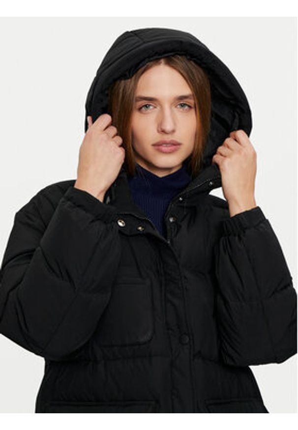United Colors of Benetton - United Colors Of Benetton Kurtka puchowa 2JF8DN060 Czarny Regular Fit. Kolor: czarny. Materiał: syntetyk