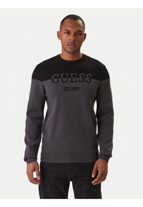 Guess Sweter M6RR20 Z4492 Szary Regular Fit. Kolor: szary. Materiał: syntetyk