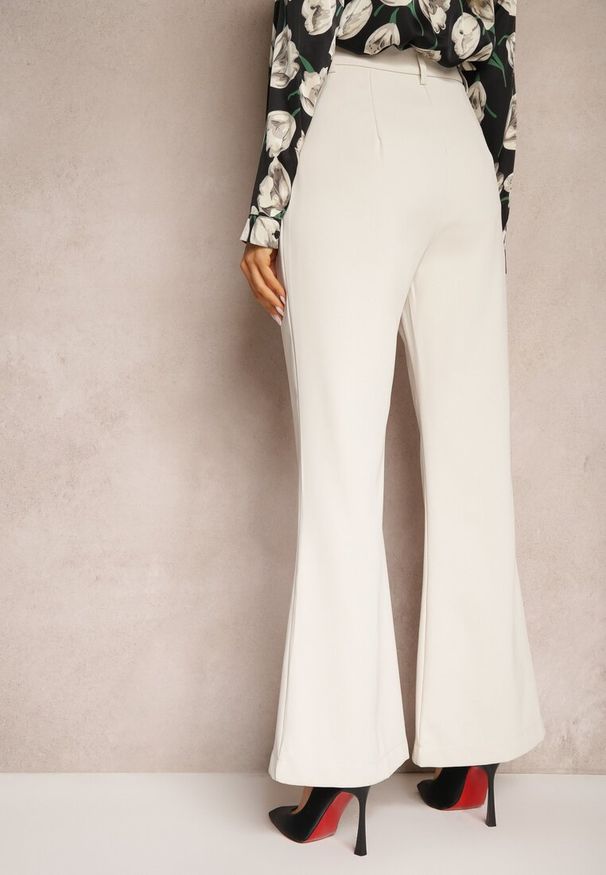 Renee - Beżowe Casualowe Spodnie w Stylu Dzwonów High Waist Uinna. Okazja: na co dzień. Stan: podwyższony. Kolor: beżowy. Styl: casual