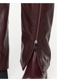 Remain Spodnie skórzane Leather Zipper RM2053 Bordowy Straight Fit. Kolor: czerwony. Materiał: skóra #5