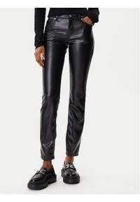 Hugo - HUGO Spodnie z imitacji skóry Hilano-1 50546790 Czarny Slim Fit. Kolor: czarny. Materiał: skóra