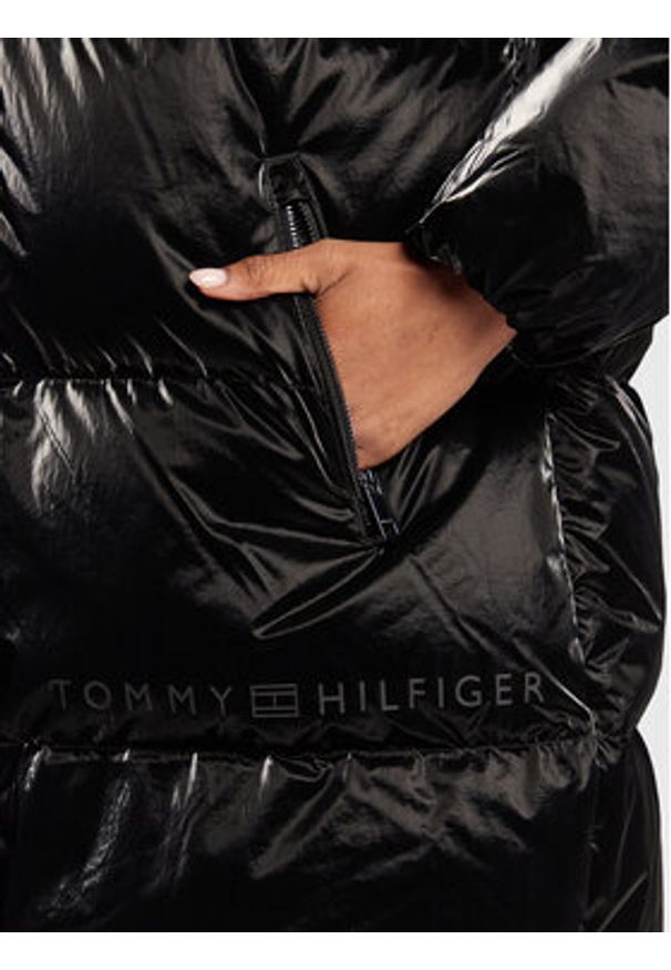 TOMMY HILFIGER - Tommy Hilfiger Kurtka puchowa Metallic WW0WW35935 Czarny Loose Fit. Kolor: czarny. Materiał: puch, syntetyk
