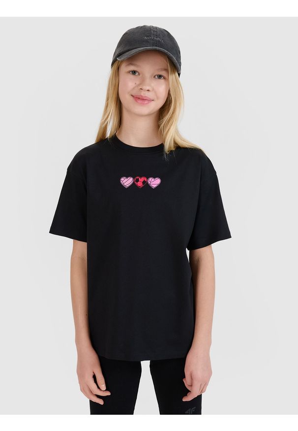 4f - 4F T-shirt oversize gładki dziewczęcy - czarny 128 (7-8 lat). Okazja: na co dzień. Kolor: czarny. Materiał: jersey, bawełna, dzianina. Długość rękawa: krótki rękaw. Długość: krótkie. Wzór: gładki. Sezon: lato. Styl: sportowy, klasyczny, casual