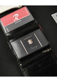 Portfel czarny RFID Ronaldo skórzany N104L-VT BLACK-RED. Kolor: czarny. Materiał: skóra