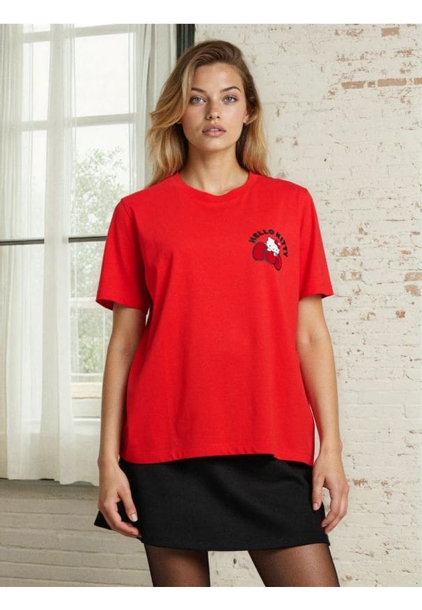 Sinsay - Bawełniana koszulka z krótkim rękawem Hello Kitty - czerwony. Kolor: czerwony. Materiał: bawełna. Długość rękawa: krótki rękaw. Długość: krótkie. Wzór: motyw z bajki