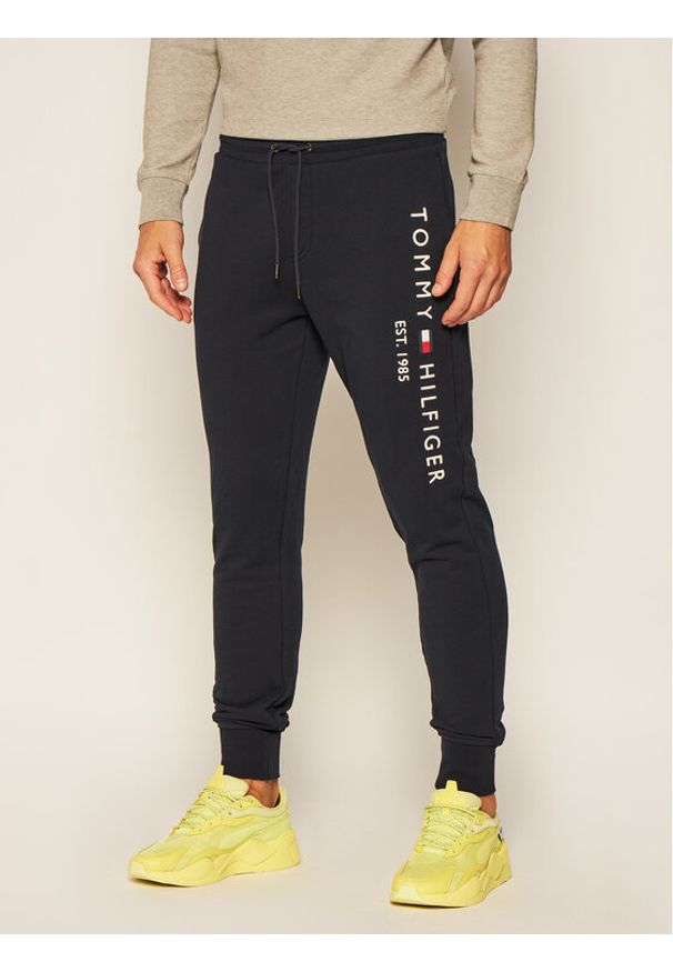 TOMMY HILFIGER - Tommy Hilfiger Spodnie dresowe Basic Branded MW0MW08388 Granatowy Regular Fit. Kolor: niebieski. Materiał: bawełna