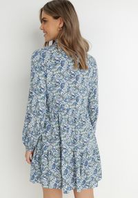 Born2be - Biało-Niebieska Sukienka Caeathe. Kolor: niebieski. Wzór: kwiaty, aplikacja. Typ sukienki: koszulowe. Styl: klasyczny. Długość: mini #6