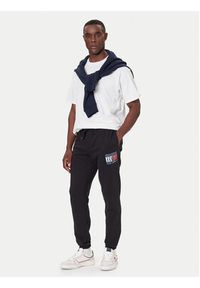 Tommy Jeans Spodnie dresowe DM0DM22094 Czarny Relaxed Fit. Kolor: czarny. Materiał: bawełna #3