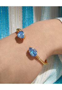CAROLINE SVEDBOM - Bransoletka Ocean Blue Delite. Materiał: złote. Kolor: niebieski. Kamień szlachetny: kryształ