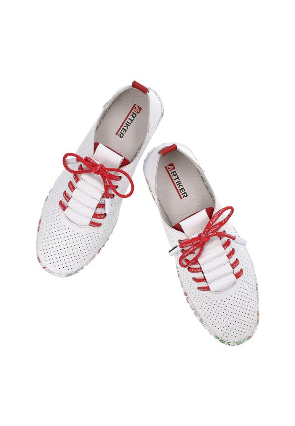 Białe Półbuty Artiker Modne Obuwie Damskie. Okazja: na co dzień, do pracy, na spotkanie biznesowe. Zapięcie: sznurówki. Kolor: czerwony. Materiał: materiał. Szerokość cholewki: normalna. Wzór: kwiaty. Styl: casual, biznesowy, elegancki