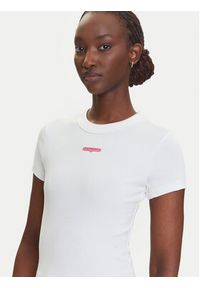 Tommy Jeans T-Shirt Script Label DW0DW21402 Biały Slim Fit. Kolor: biały. Materiał: bawełna