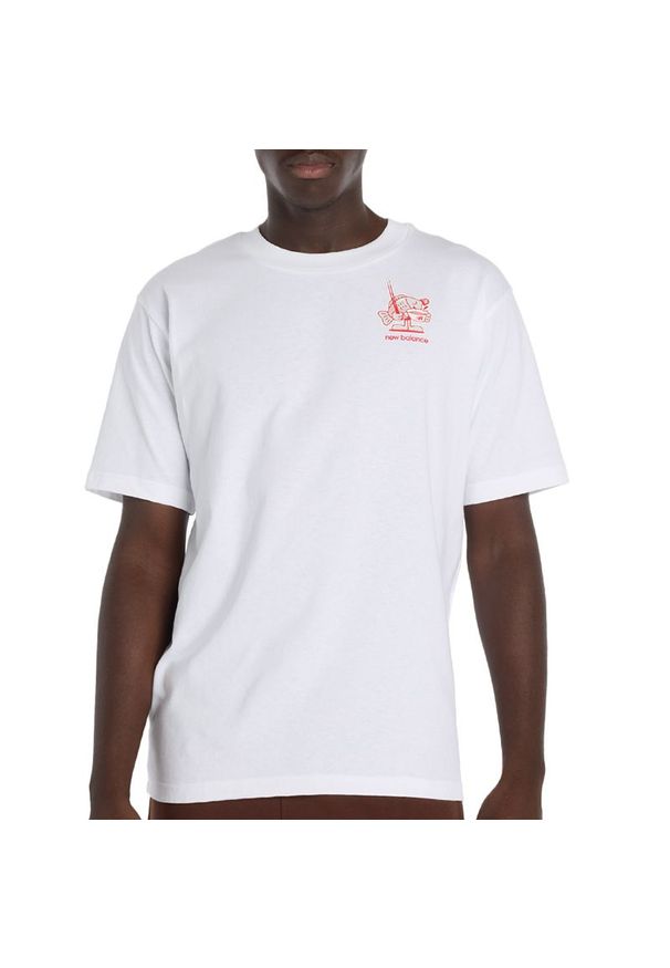 Koszulka męska New Balance MT61H51DWT - biała. Kolor: biały. Materiał: bawełna. Długość rękawa: krótki rękaw. Długość: krótkie. Wzór: kolorowy