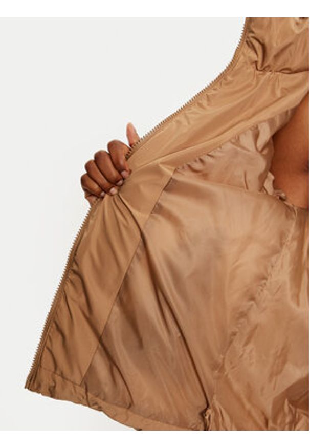 Vero Moda Kurtka zimowa Sophie 10311196 Brązowy Loose Fit. Kolor: brązowy. Materiał: syntetyk. Sezon: zima