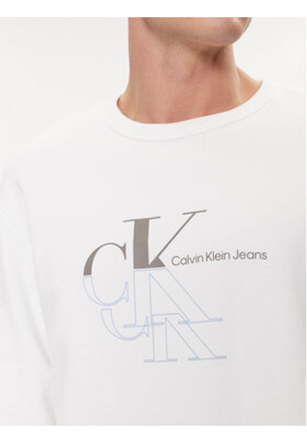 Calvin Klein Jeans Bluza Monogram Echo J30J325516 Biały Regular Fit. Kolor: biały. Materiał: bawełna