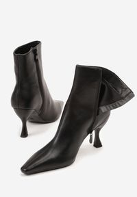 Renee - Czarne Botki Vices na Kaczuszce Fallonea. Kolor: czarny. Materiał: jeans. Obcas: na szpilce. Styl: elegancki. Wysokość obcasa: średni #6