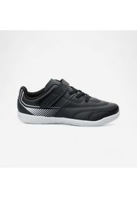 KIPSTA - Buty do piłki nożnej halowej dla dzieci Kipsta Futsal 100. Zapięcie: rzepy. Kolor: czarny, szary, wielokolorowy. Materiał: poliester. Sport: piłka nożna