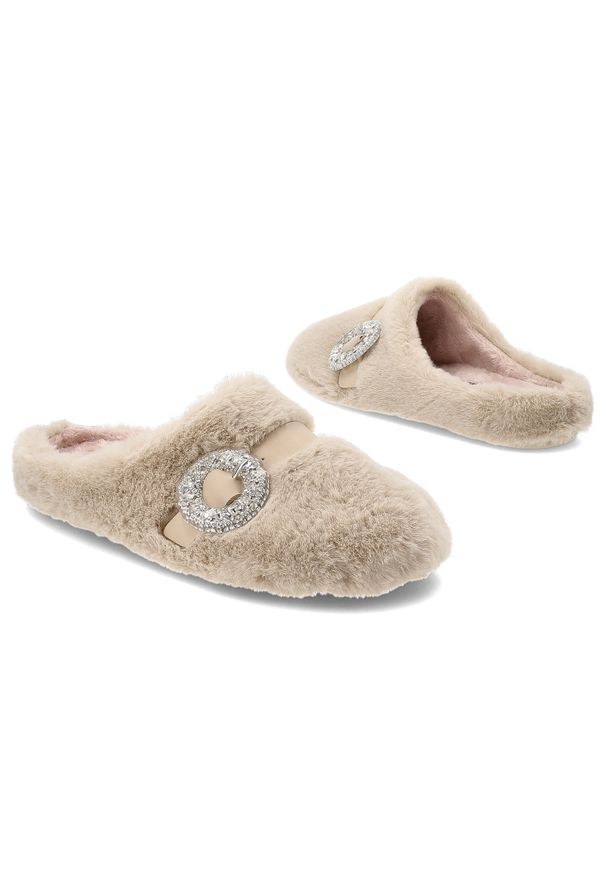 Beżowe Kapcie Macarena Domowe Eleganckie Obuwie Damskie. Okazja: do domu. Zapięcie: klamry. Kolor: beżowy. Materiał: materiał. Styl: elegancki