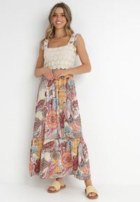 Born2be - Beżowo-Różowa Sukienka Missey. Typ kołnierza: kołnierz z falbankami, dekolt kwadratowy. Kolor: różowy. Materiał: wiskoza. Długość rękawa: na ramiączkach. Wzór: nadruk, haft, aplikacja. Sezon: lato. Długość: maxi #3