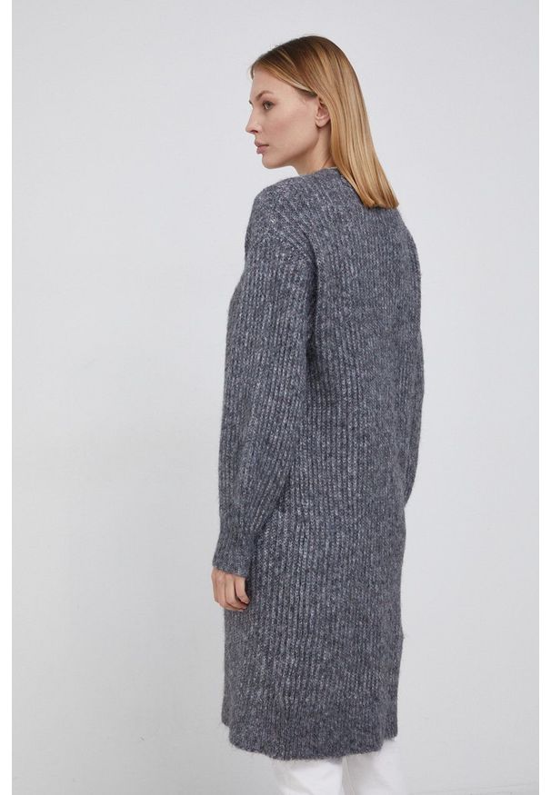 Vero Moda Kardigan z domieszką wełny damski kolor szary. Okazja: na co dzień. Kolor: szary. Materiał: wełna. Długość rękawa: długi rękaw. Długość: długie. Styl: casual