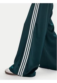 Adidas - adidas Bluza adicolor 3-Stripes JY2599 Zielony Slim Fit. Kolor: zielony. Materiał: wiskoza #3