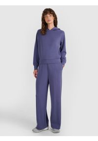 4f - 4F Spodnie dresowe z szerokimi nogawkami z modalem damskie - granatowe XS. Kolor: niebieski. Materiał: dresówka. Wzór: ze splotem, gładki. Sport: fitness #1