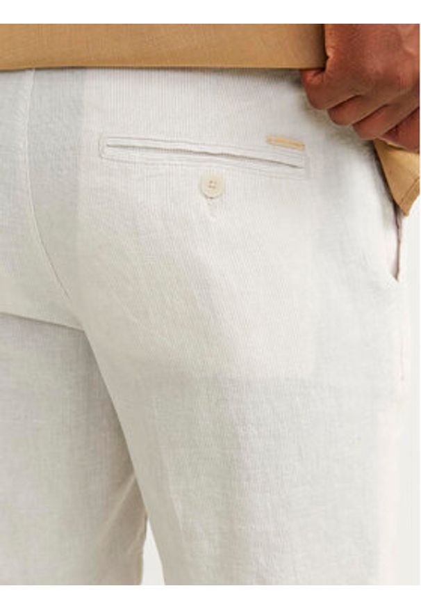 Jack & Jones - Jack&Jones Szorty materiałowe Jpstace 12252992 Biały Tapered Fit. Kolor: biały. Materiał: bawełna, len