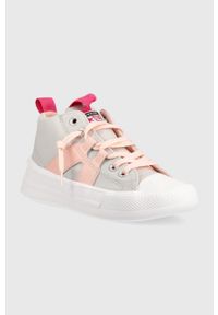 Converse trampki dziecięce kolor różowy. Nosek buta: okrągły. Zapięcie: sznurówki. Kolor: różowy. Materiał: guma #3