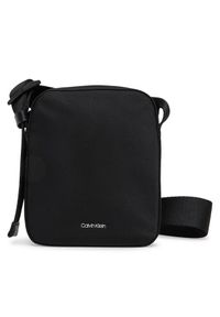Saszetka Calvin Klein. Kolor: czarny